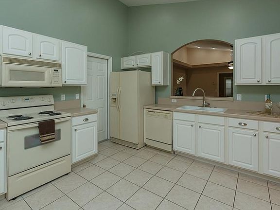 3rd image of 39929 Bayview Dr