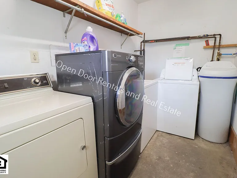 255 S Wayne St — Photo 7