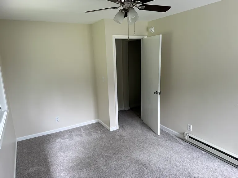 1430 Van Buren St — Photo 10
