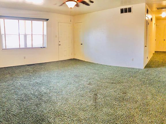 5th image of 1212 Douglas Dr