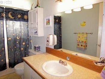 2nd image of 515 SE 36th Ave