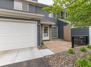 1855 Donegal Dr APT 11, Woodbury, MN 55125