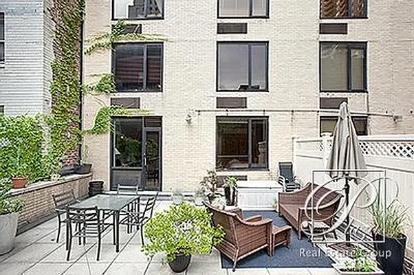 Sold by Plaza Real Estate Group | media 9