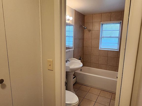 5th image of 6 Goslee Dr APT 8