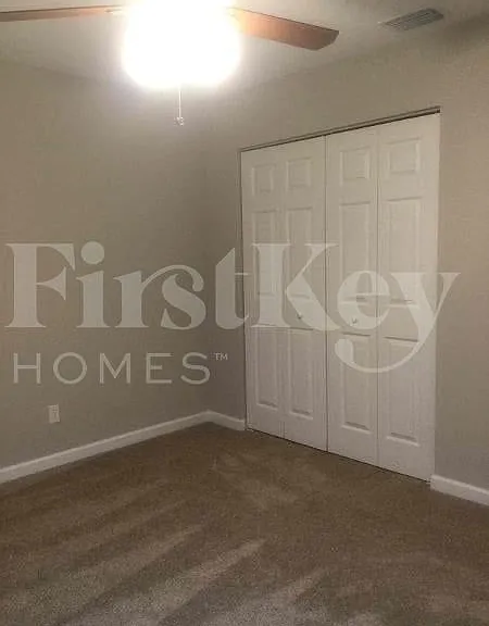 991 SW Dubois Ave — Photo 28