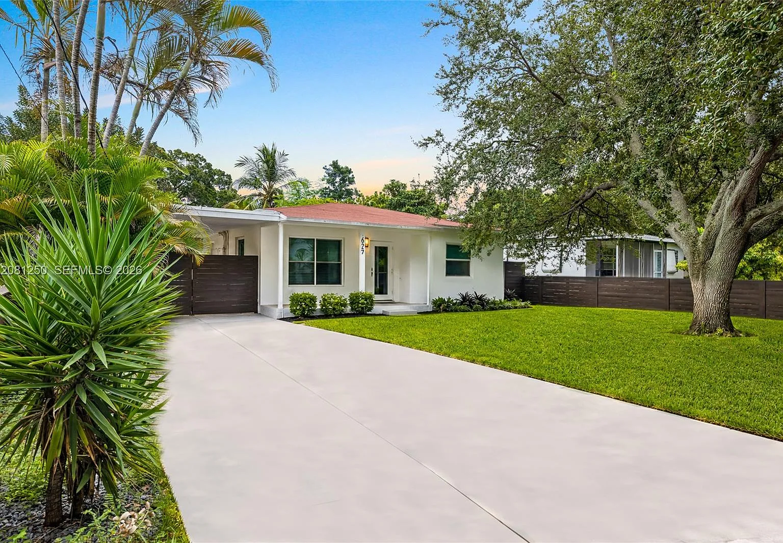 2 bed, 1.0 bath, 805 sqft, $3,000 — Photo 2