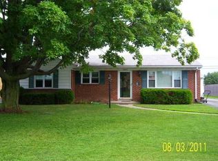 3261 N Eastmoreland Dr, Oregon, OH 43616
