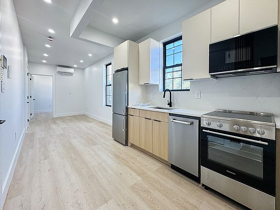 4th image of 375 Bushwick Ave #3R