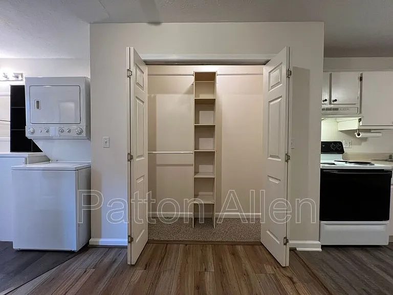 145 Citadel Dr #149H — Photo 6