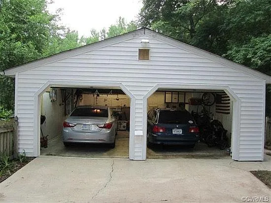 outside detached garage