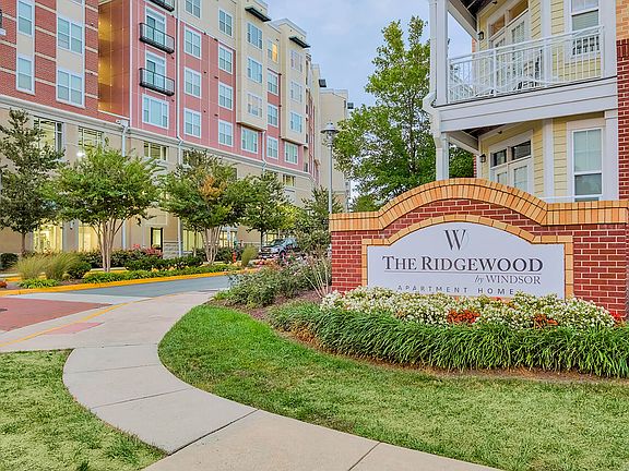 Our Windsor Communities team is ready to provide you with a personalized tour