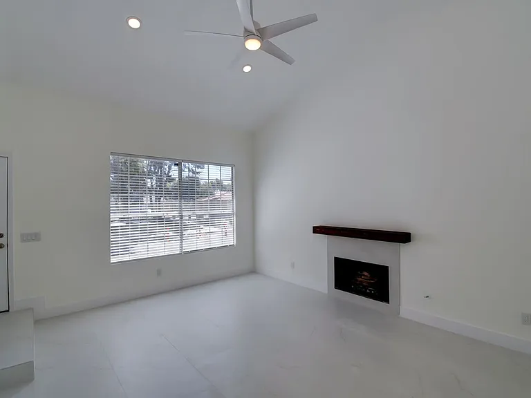 105 Gooseberry Ln — Photo 11