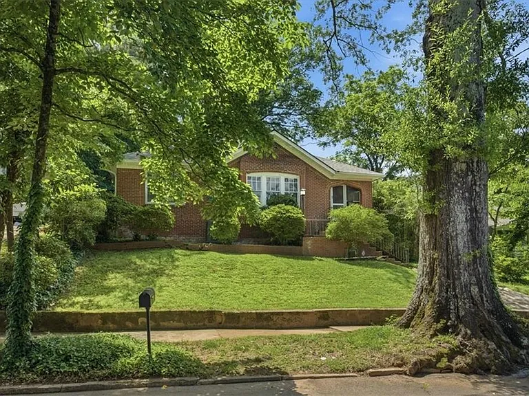 1513 Melrose Dr SW — Photo 30