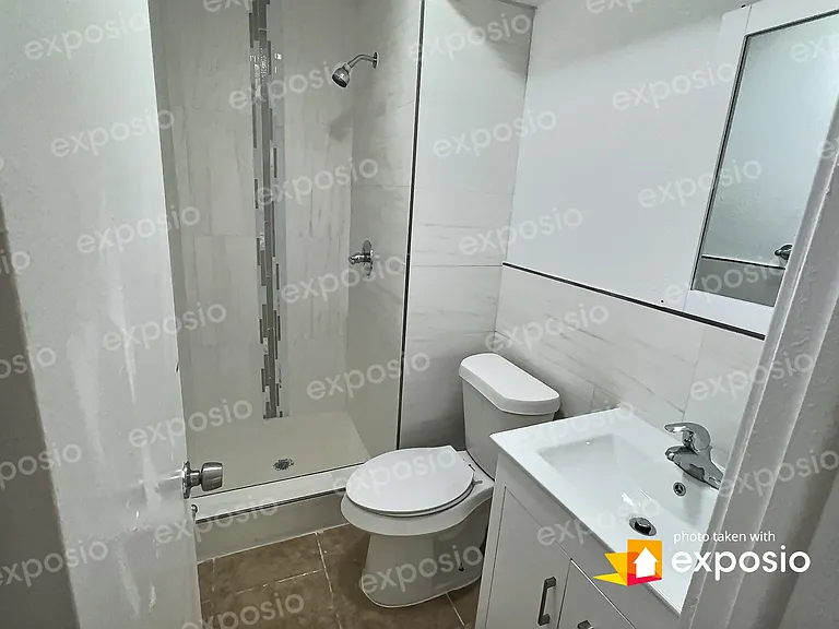 2070 Braman Ave #14 — Photo 8