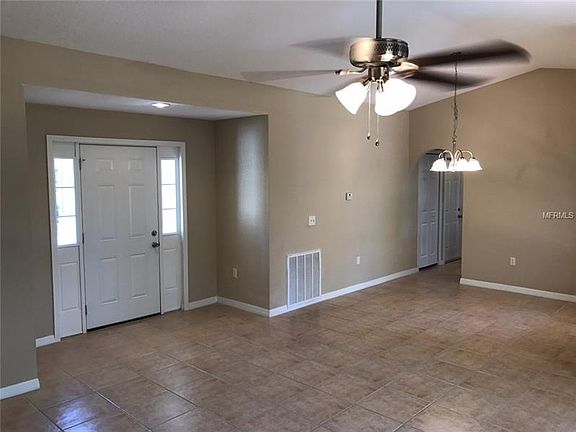 3rd image of 1081 Eastbrook Ave