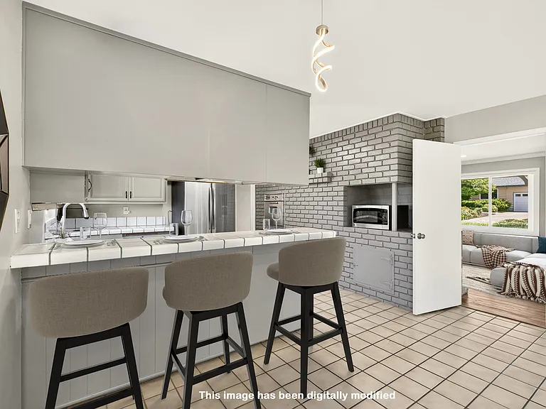 10420 Greenview Dr — Photo 12