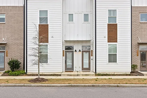 1585 Sinclair Ave Photo 1