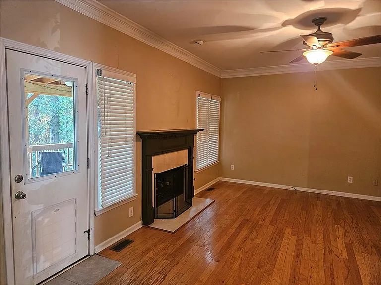 2545 Cobble Creek Ln — Photo 8