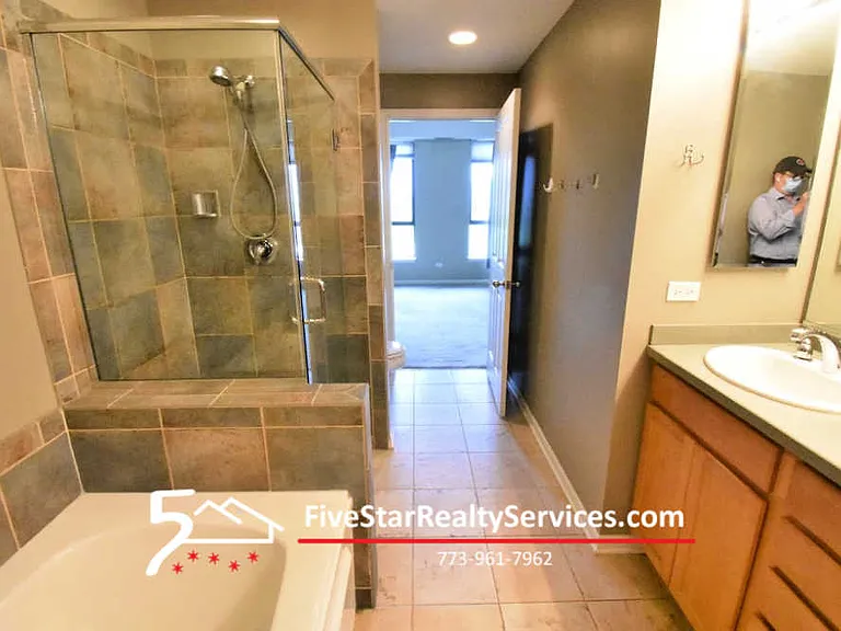 343 W Old Town Ct #409 — Photo 7