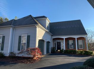 1108 Courtyard Dr, Charlottesville, VA 22903