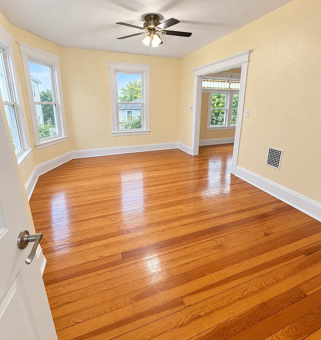 2 bed, 1068 sqft, $1,650 — Photo 2