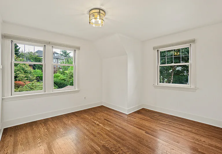 4208 51st Ave NE — Photo 22