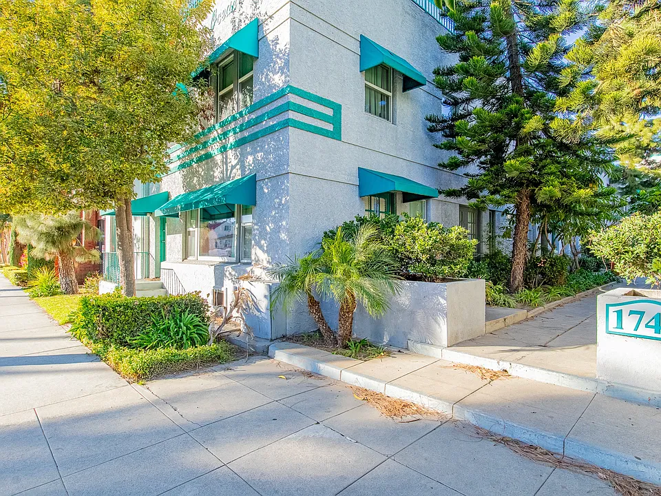 1745 E Ocean Blvd