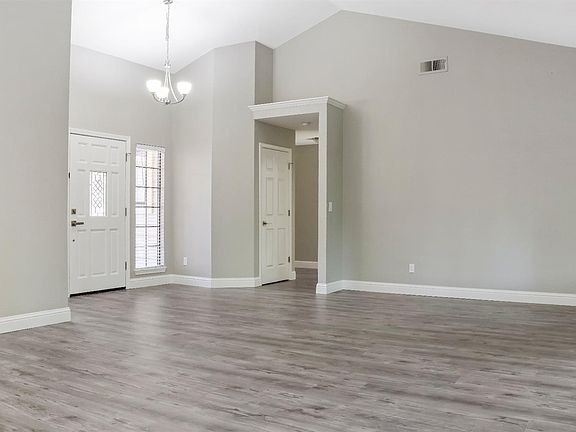 4th image of 4962 Willow Vale Way