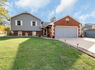 1613 E Horizon Dr, Derby, KS 67037