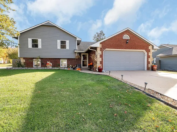 1613 E Horizon Dr, Derby, KS 67037