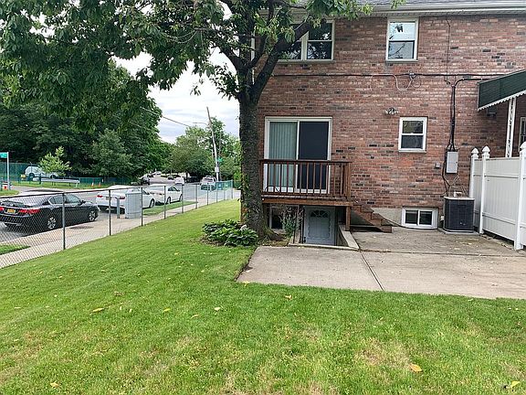 2nd image of 24004 67th Ave