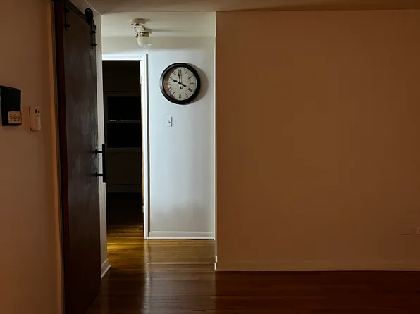 10911 S Lloyd Dr APT 6, Worth, IL 60482