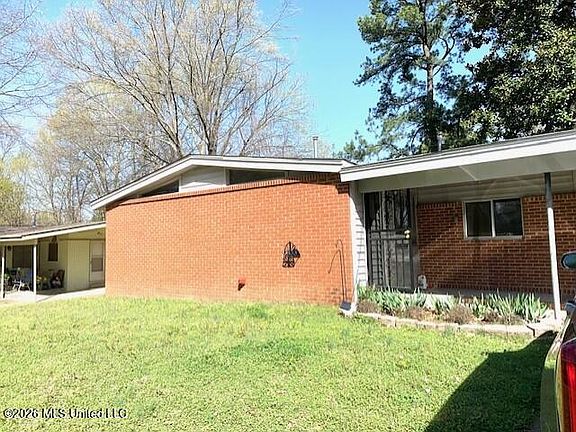 3rd image of 1518 Town And Country Dr
