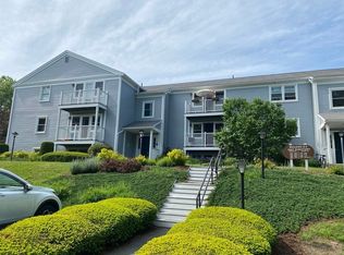 46 Evergreen Rd APT 208, Leeds, MA 01053