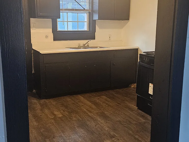 3702 Crane St — Photo 9