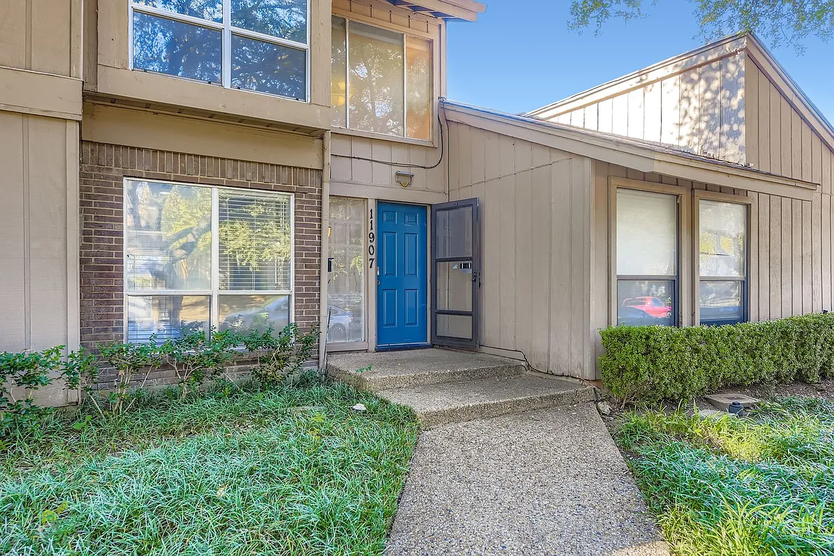 Building Photo - 11907 Leisure Dr