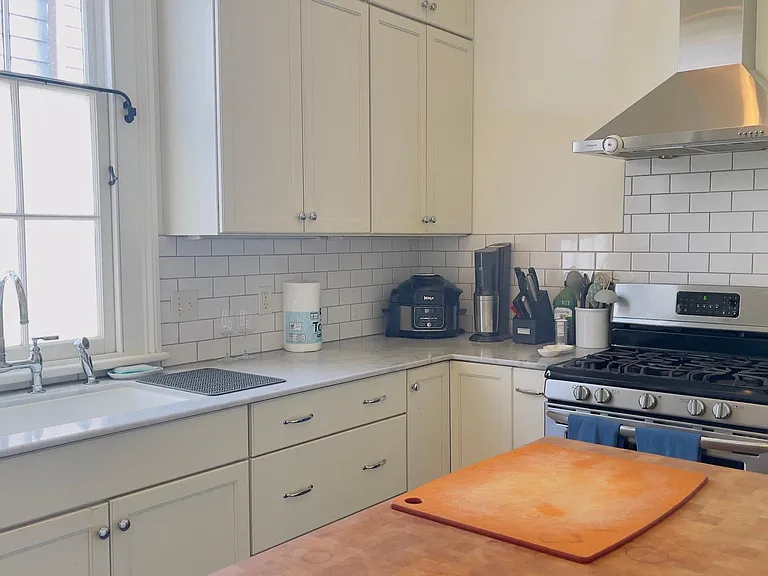 3009 Dauphine St — Photo 13