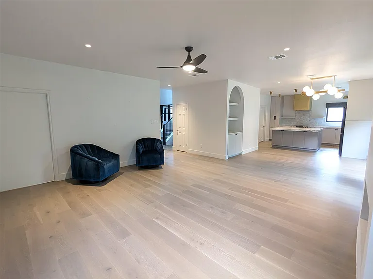 9257 Scenic Bluff Dr — Photo 8