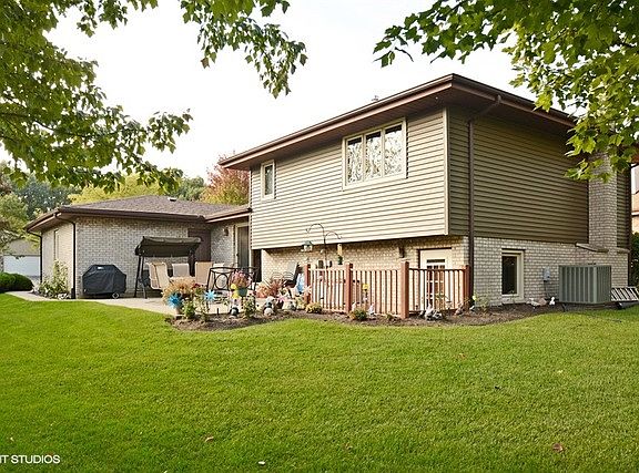 4th image of 61 W Peiffer Ave