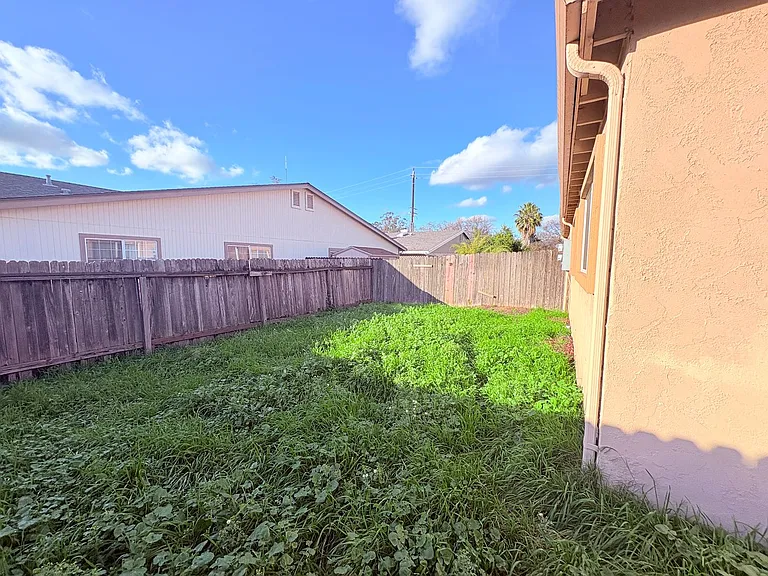 4219 Casa Blanca Ln - Carmichael 95608 — Photo 14