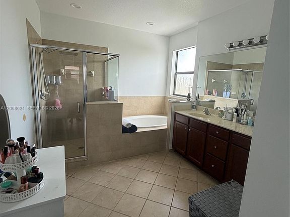5th image of 11712 SW 234th St