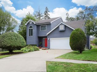 1200 N Pine Ave, Arlington Heights, IL 60004