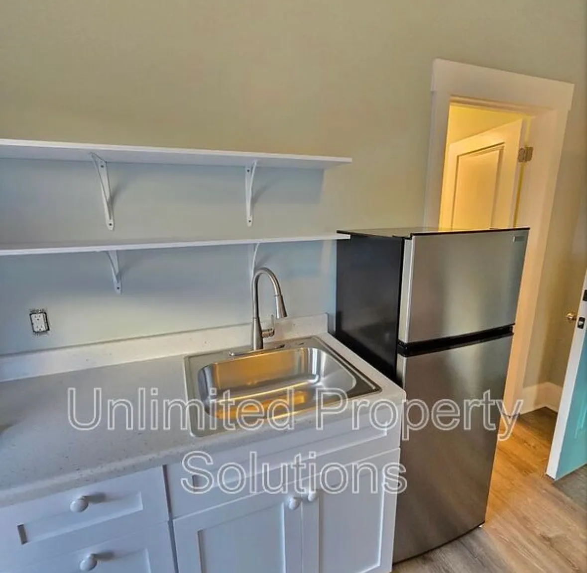 1 bed, $1,075 — Photo 4