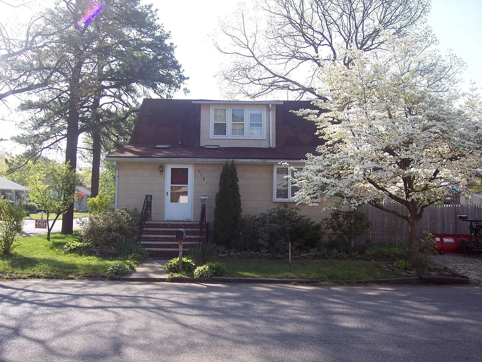 1101 Cable Ave photo 1