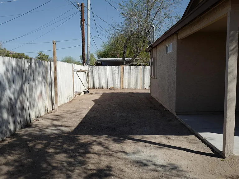 1722 W Carol Ave #2 — Photo 15