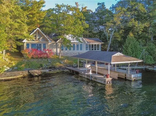 25 Chippewa Point Rd E, Hammond, NY 13646