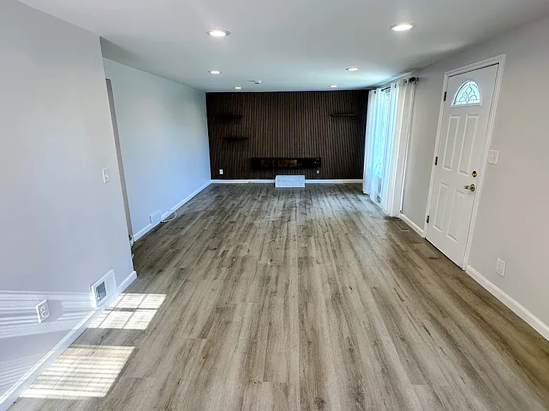 1185 Brighton Rd — Photo 4