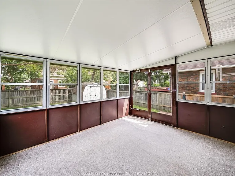 1944 George Ave — Photo 19