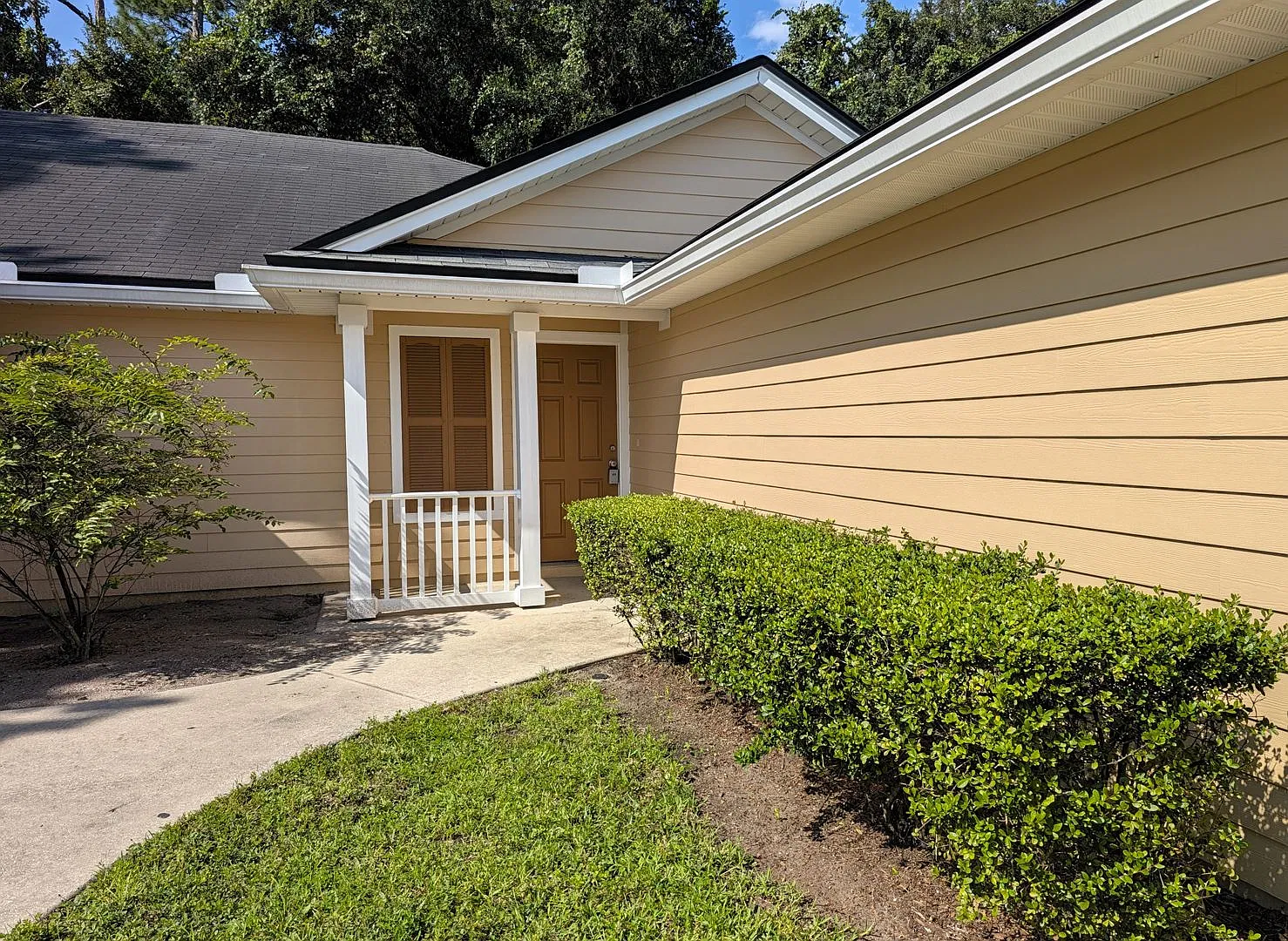 **Special For This 3/2 Duplex On 18 Month Lease** - Ready For Immediate Move-In. — Photo 3