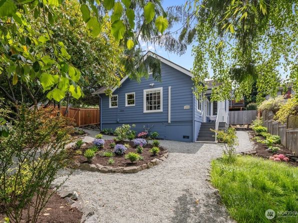 4505 SW Brace Point Drive, Seattle, WA 98136